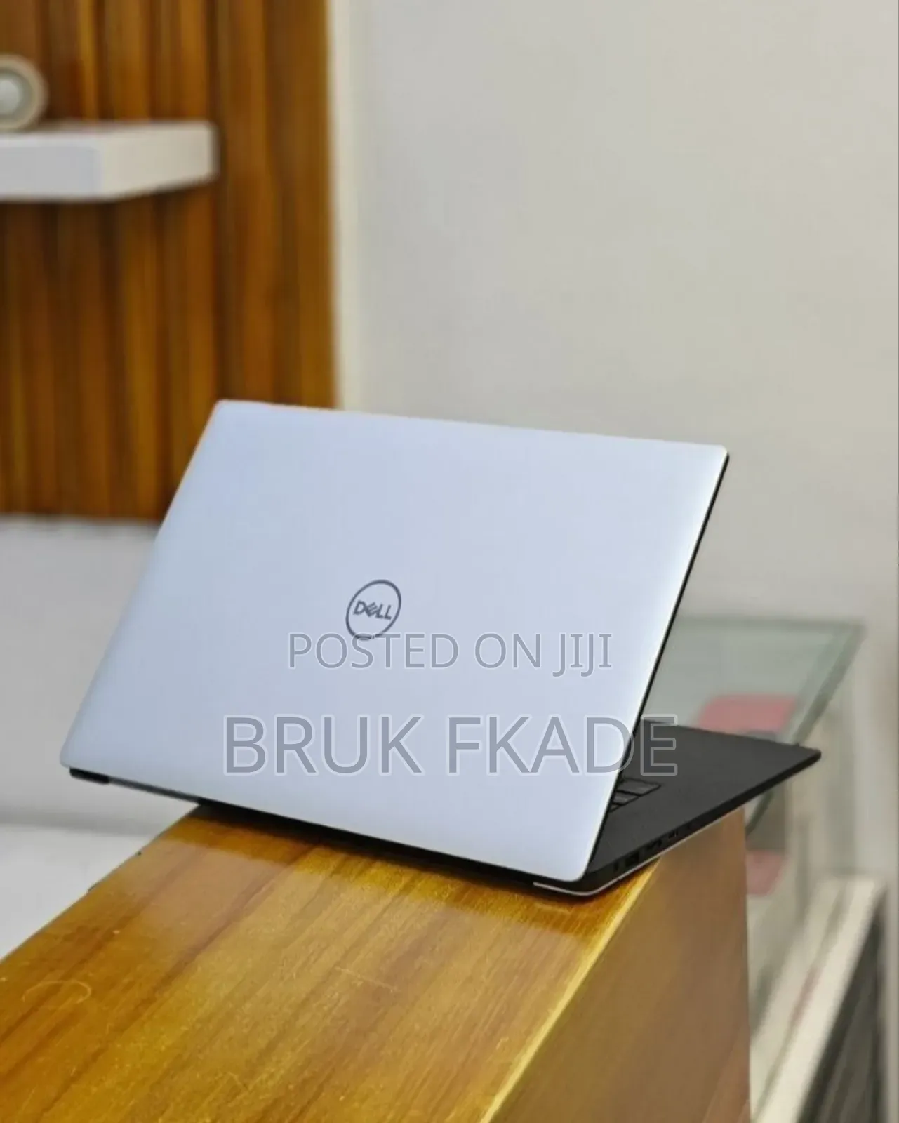 New Laptop Dell XPS 15 16GB Intel Core i9 SSD 512GB