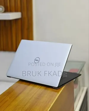 New Laptop Dell XPS 15 16GB Intel Core i9 SSD 512GB