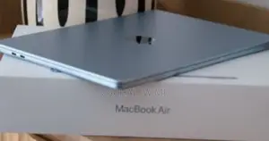 New Laptop Apple MacBook Air 2025 M4 13-inch 16GB Apple M4 SSD 256GB