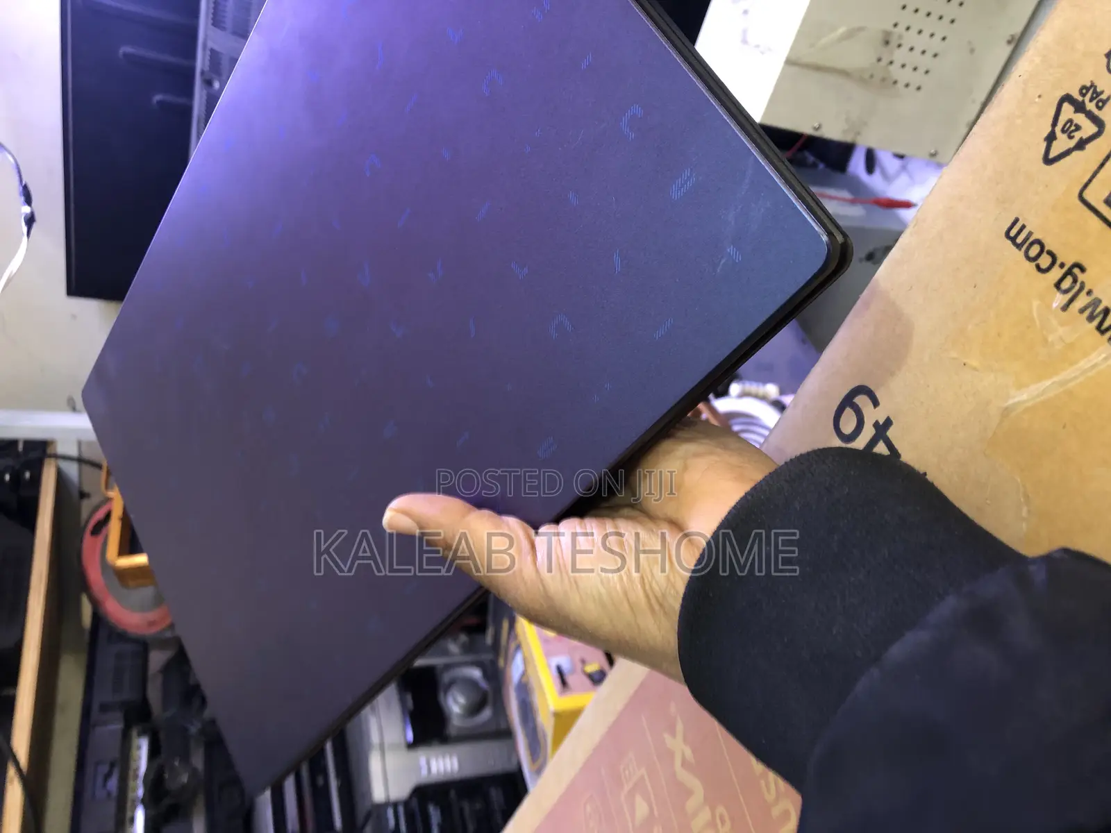 Laptop Asus Vivobook E410M 4GB Intel Celeron SSD 60GB