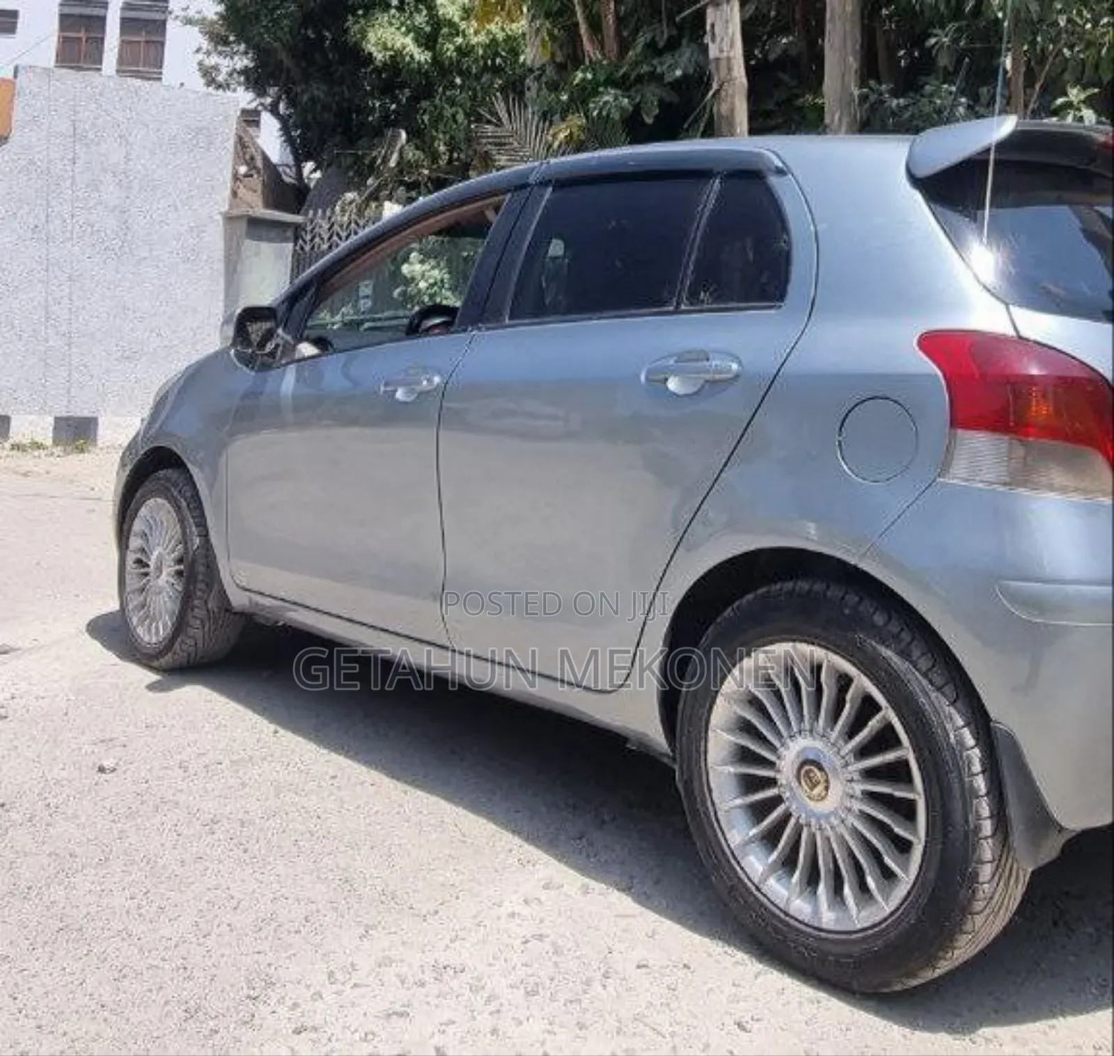 Toyota Yaris 2010 Silver