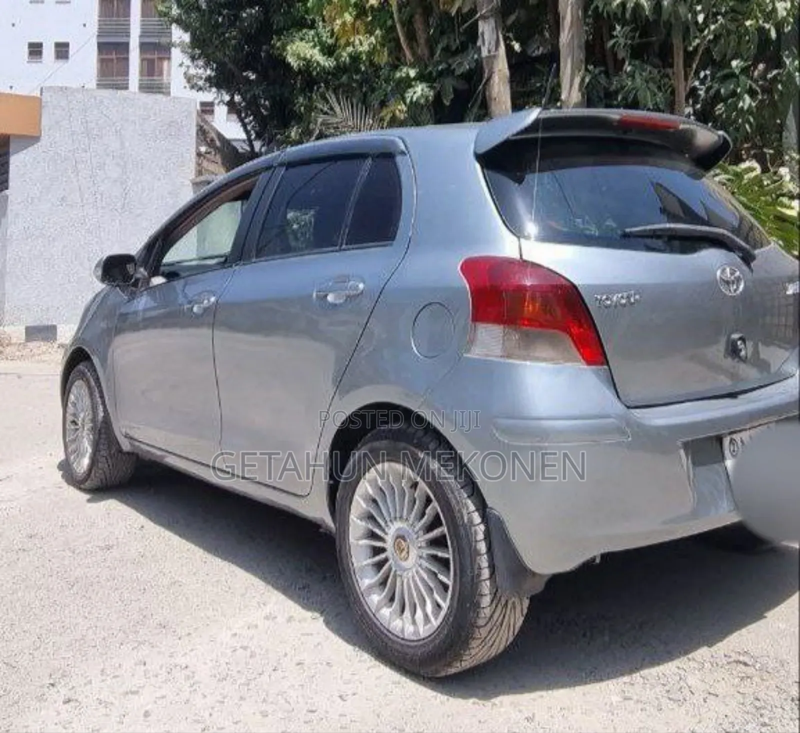 Toyota Yaris 2010 Silver