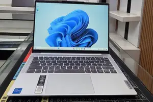 New Laptop Lenovo Ideapad 3 16GB Intel Core i5 SSD 512GB