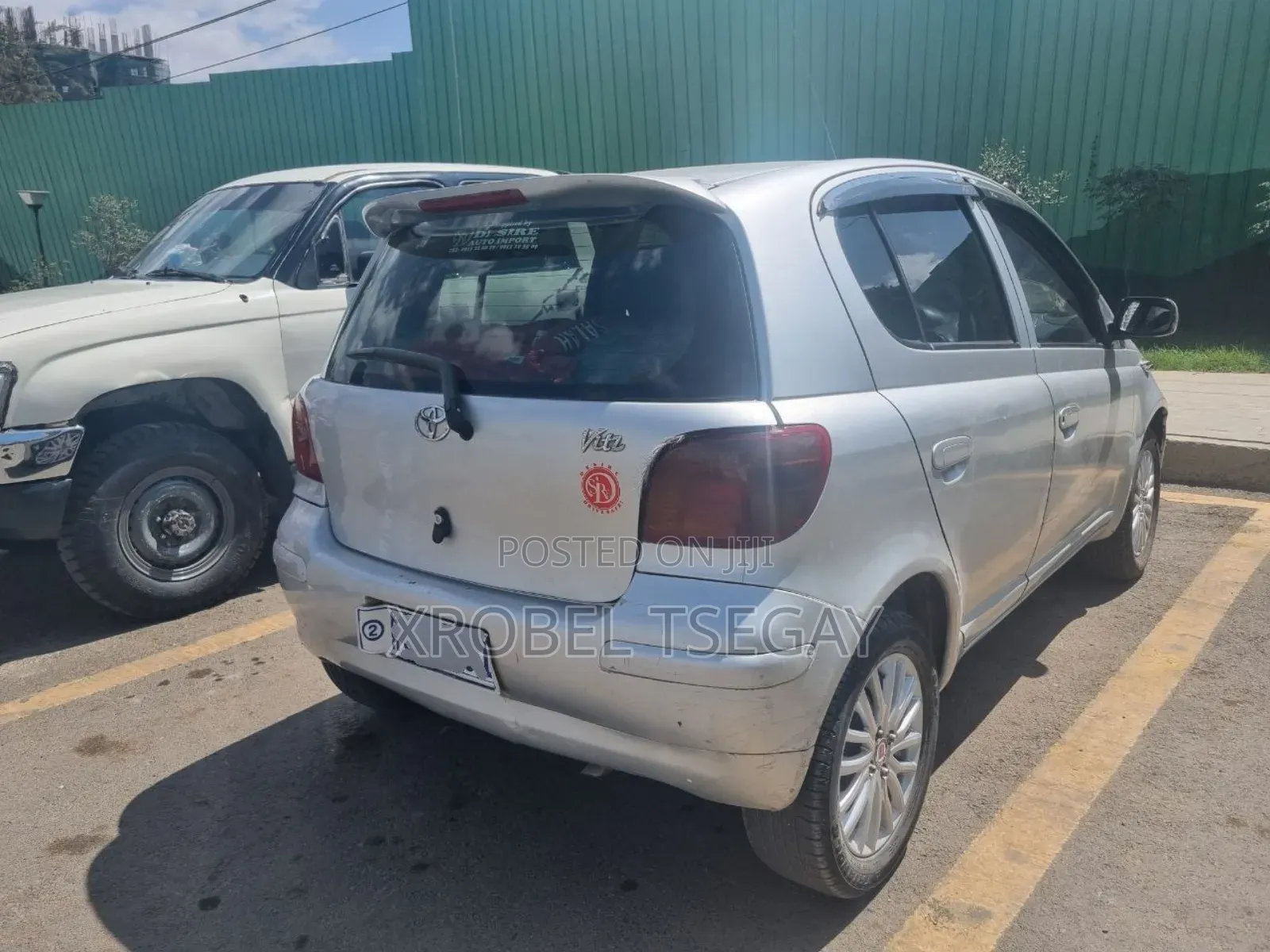 Toyota Vitz 2002 Silver