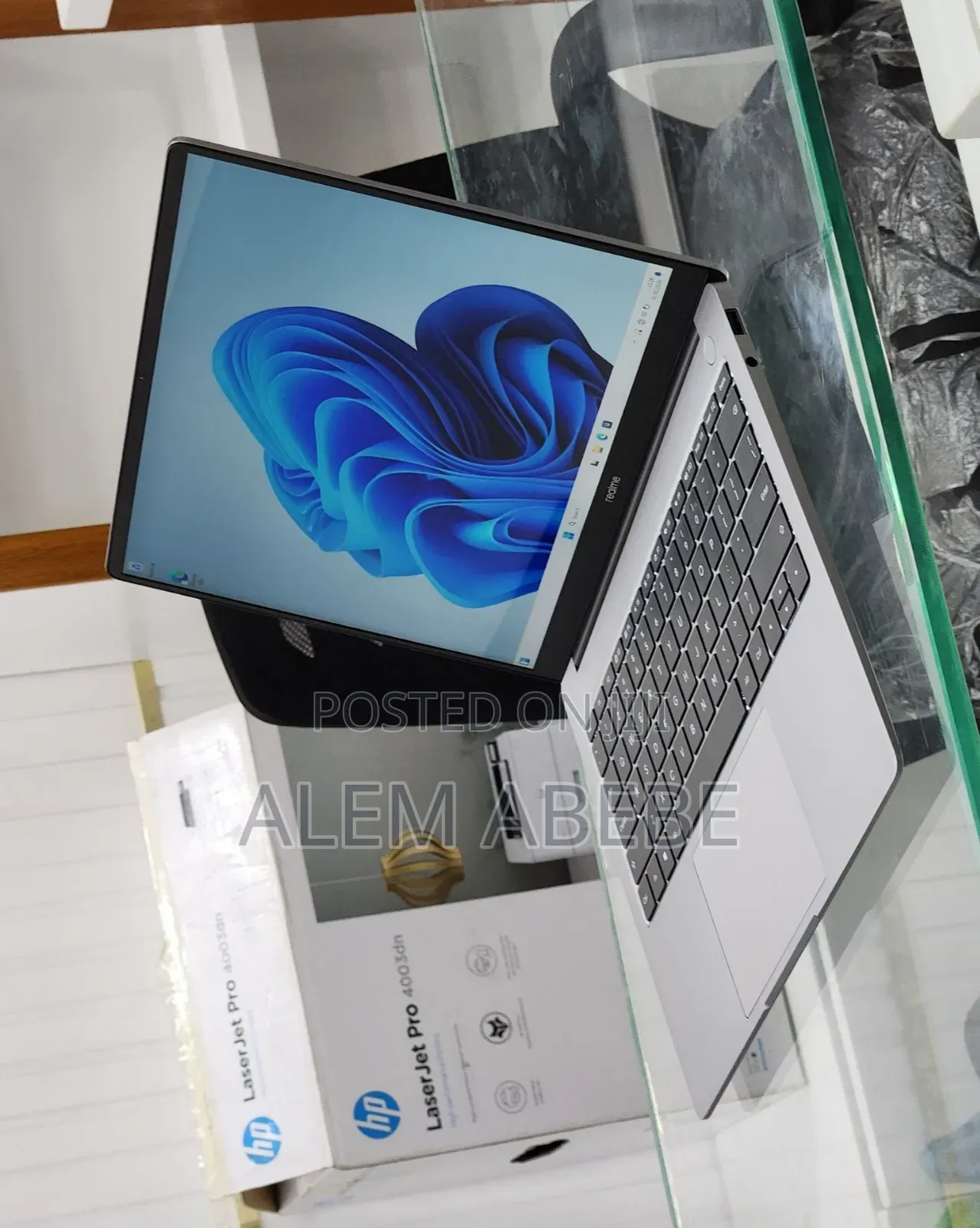 New Laptop 8GB Intel Core i5 SSD 512GB