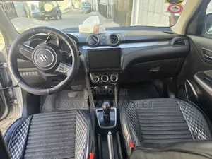 Suzuki Swift 2022 Gray