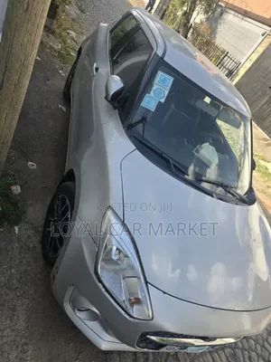 Suzuki Swift 2022 Gray