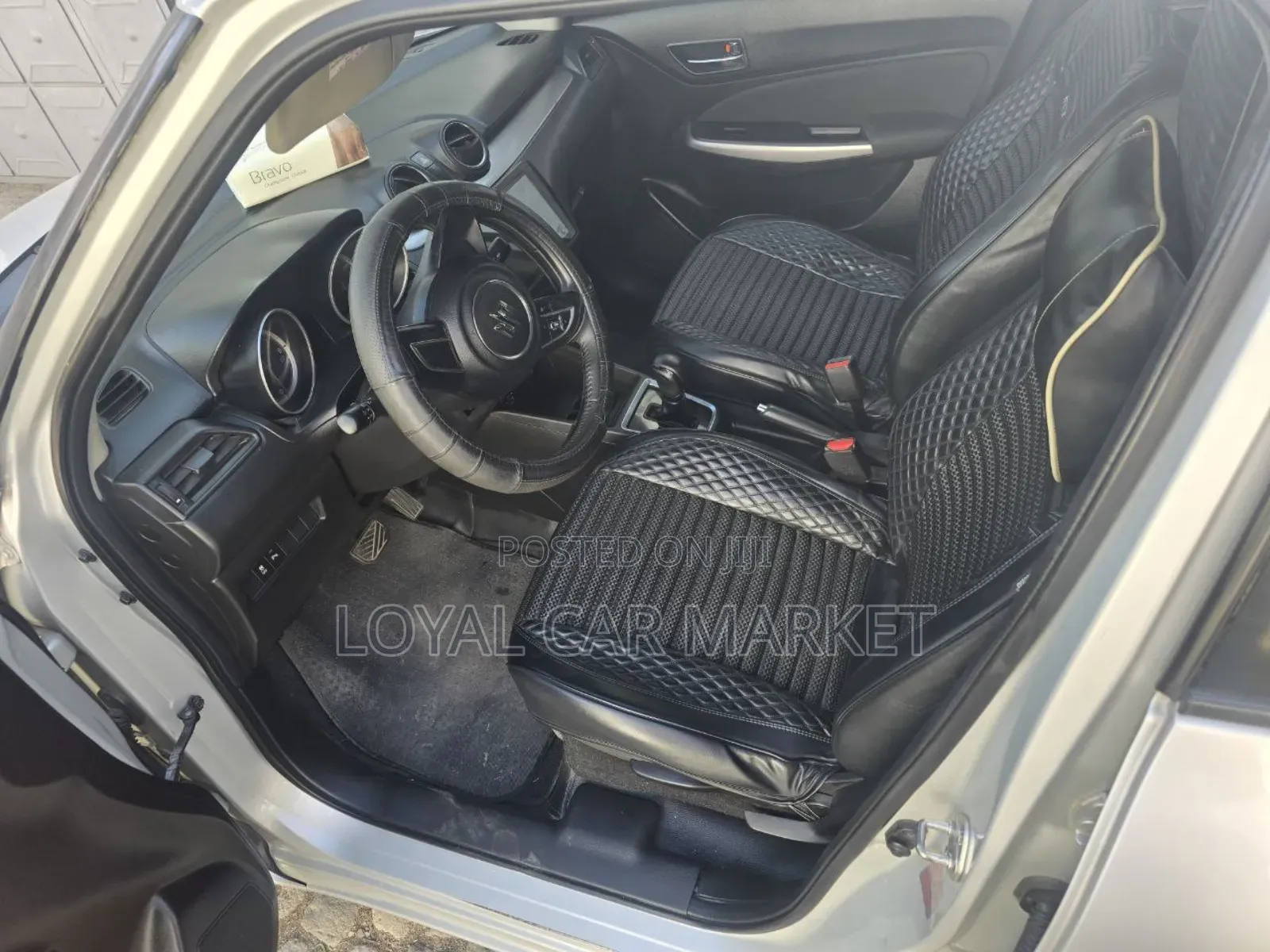 Suzuki Swift 2022 Gray