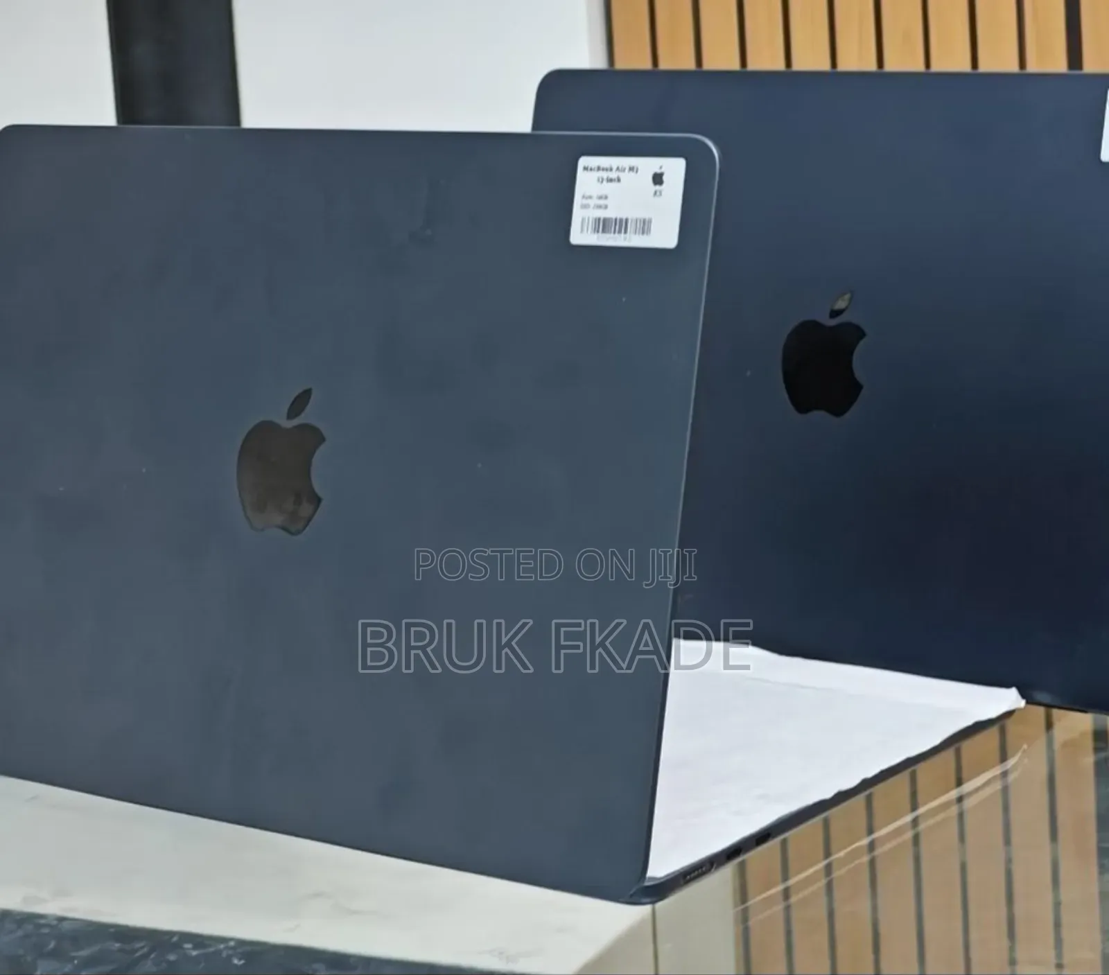 New Laptop Apple MacBook Air 2025 M4 13-inch 16GB Apple M4 SSD 256GB