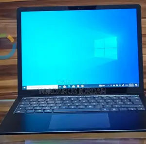 New Laptop Microsoft Surface 16GB Intel Core i7 SSD 256GB