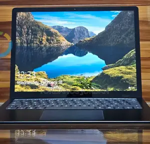 New Laptop Microsoft Surface 16GB Intel Core i7 SSD 256GB