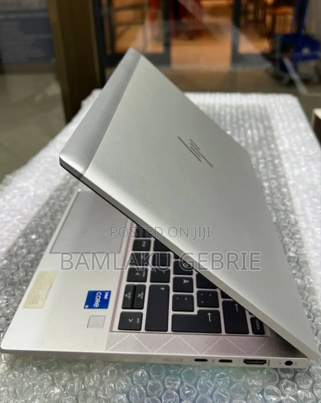 New Laptop HP EliteBook 830 G8 16GB Intel Core i5 SSD 512GB