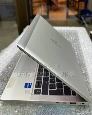 New Laptop HP EliteBook 830 G8 16GB Intel Core i5 SSD 512GB
