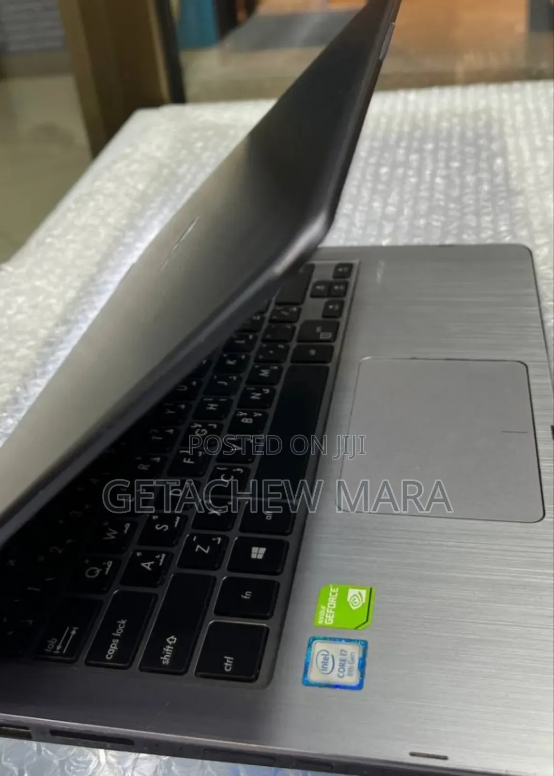 New Laptop Asus VivoBook 15 X505BA 8GB Intel Core i7 SSD 1T