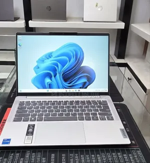 New Laptop Lenovo Ideapad 3 16GB Intel SSD 2T