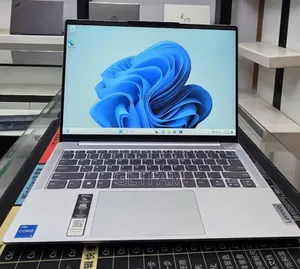New Laptop Lenovo Ideapad 3 16GB Intel SSD 2T