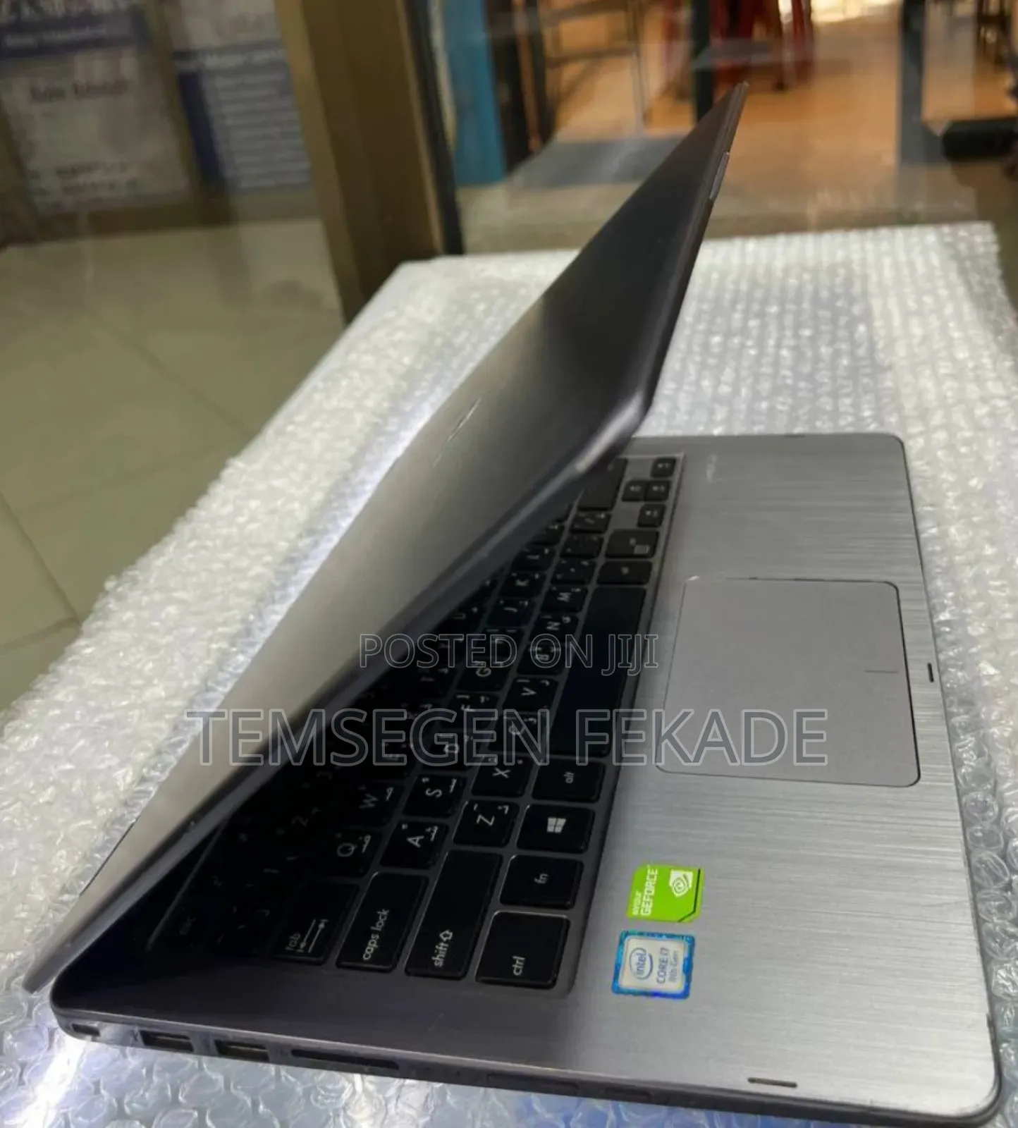 New Laptop Asus Vivobook S 14 S5406s 8GB Intel Core i7 HDD 1T