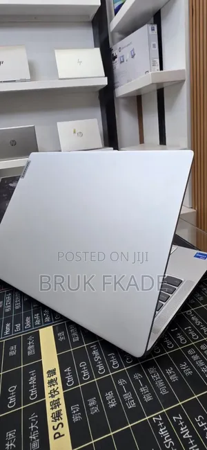 New Laptop Lenovo Ideapad 3 16GB Intel Core i5 SSD 512GB