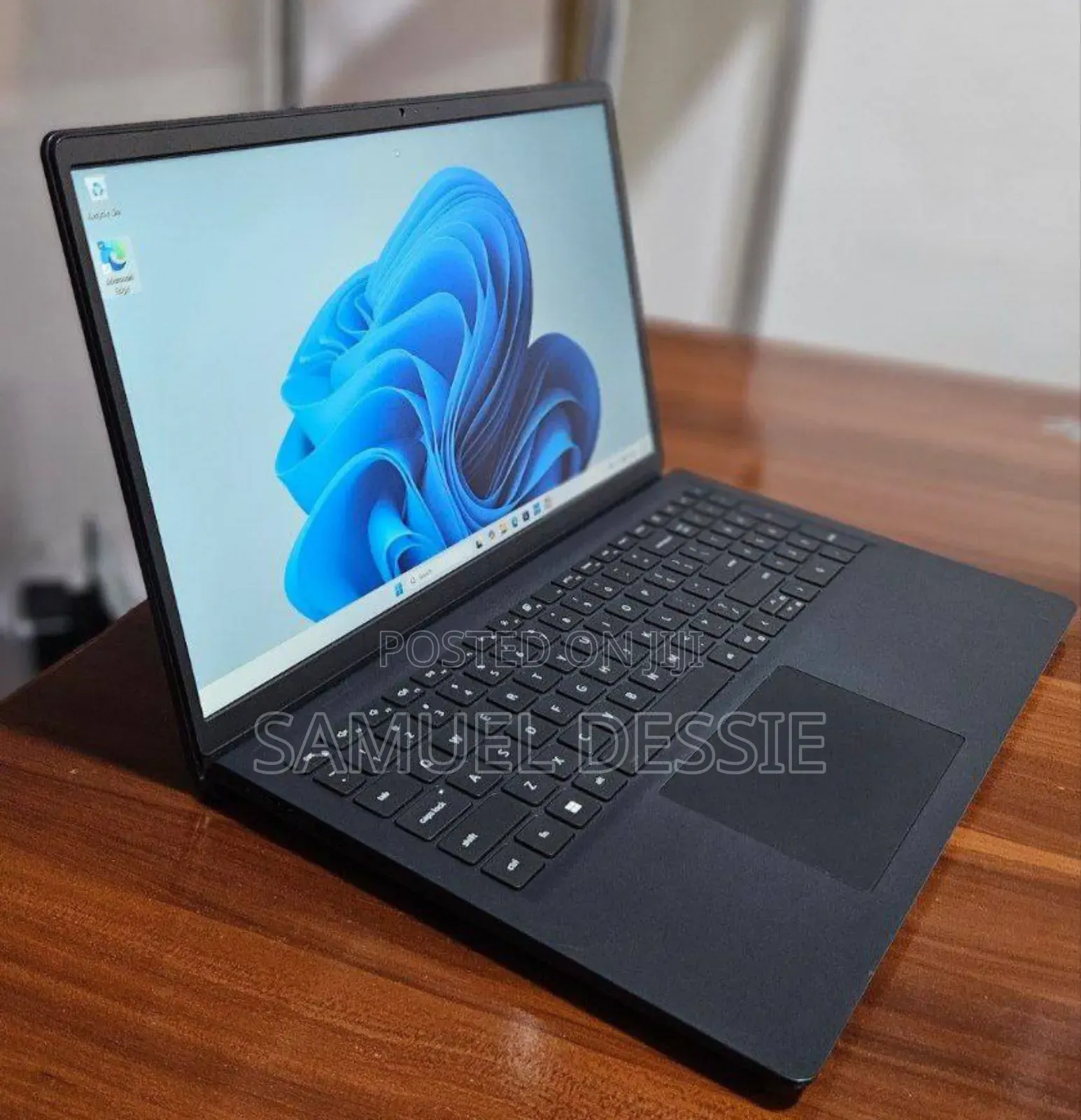 New Laptop Dell Inspiron 15 16GB AMD Ryzen 7 SSD 512GB