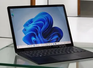 New Laptop Microsoft Surface 16GB Intel Core i7 SSD 512GB