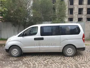 Hyundai H1 2008 Silver