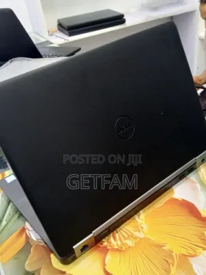 New Laptop Dell Precision 5470 8GB Intel Core i5 SSD 256GB