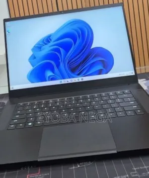 New Laptop Razer Blade 16GB Intel Core i7 SSD 512GB