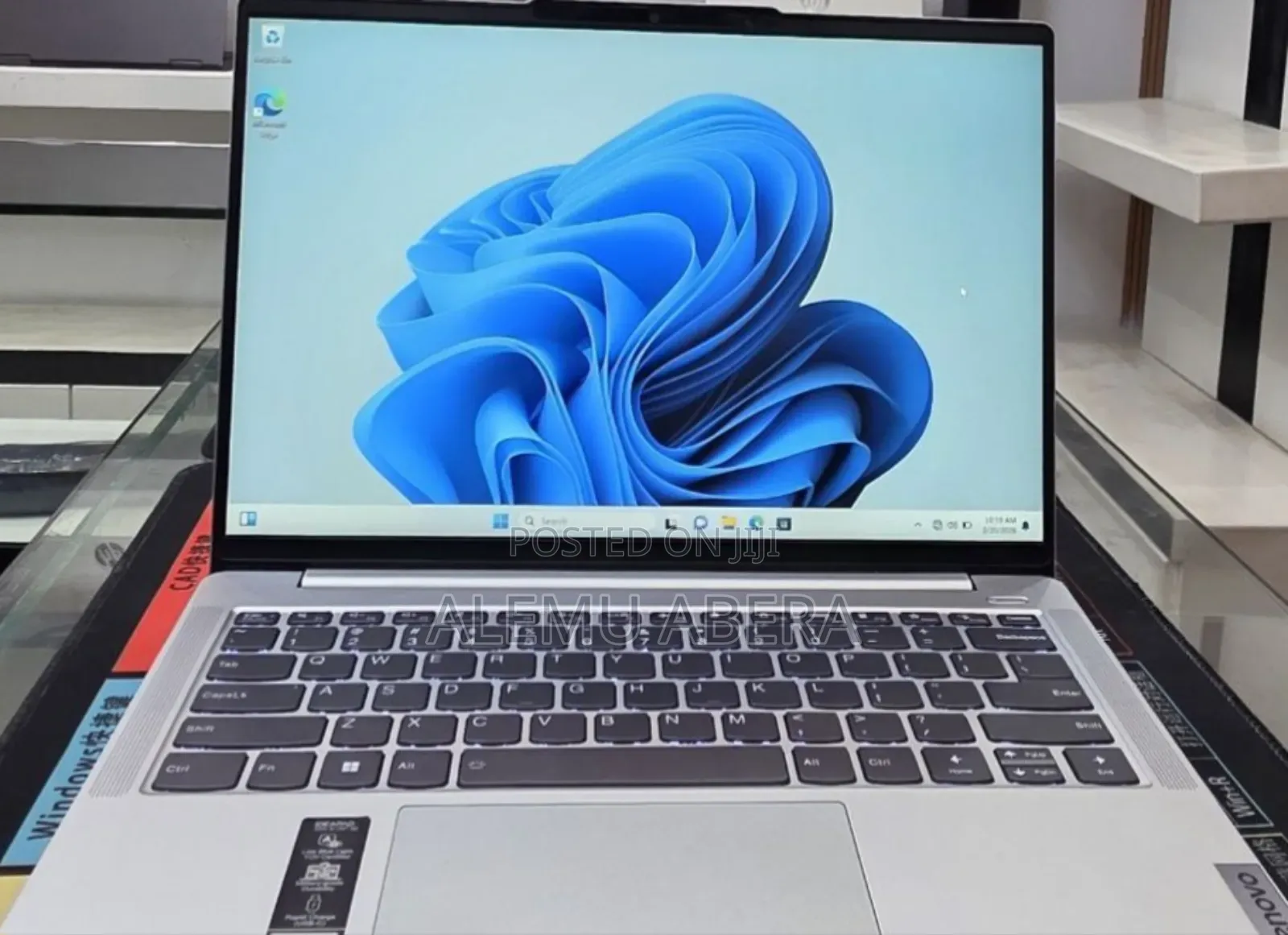 New Laptop Lenovo 16GB Intel Core i5 SSD 512GB