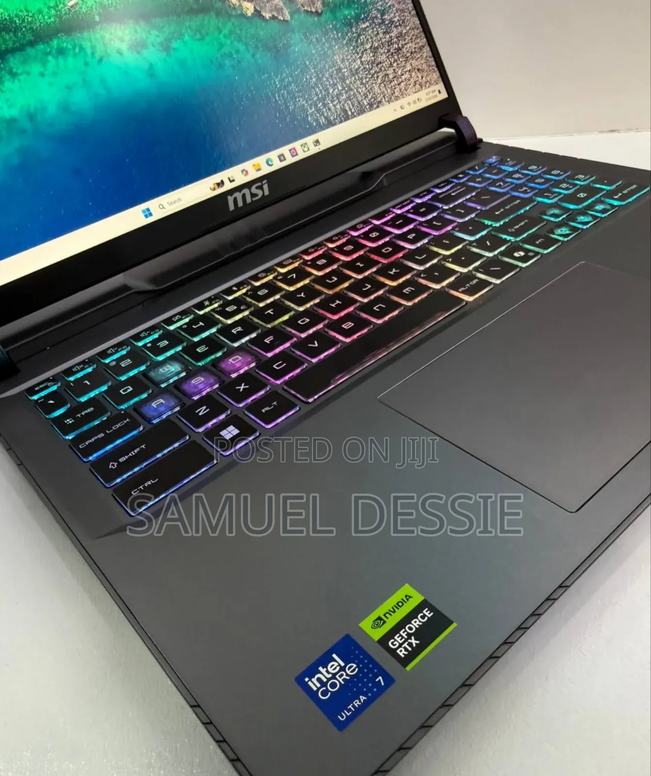 New Laptop MSI Vector 16 HX AI A2XWIG 32GB Intel Core Ultra 7 SSD 512GB