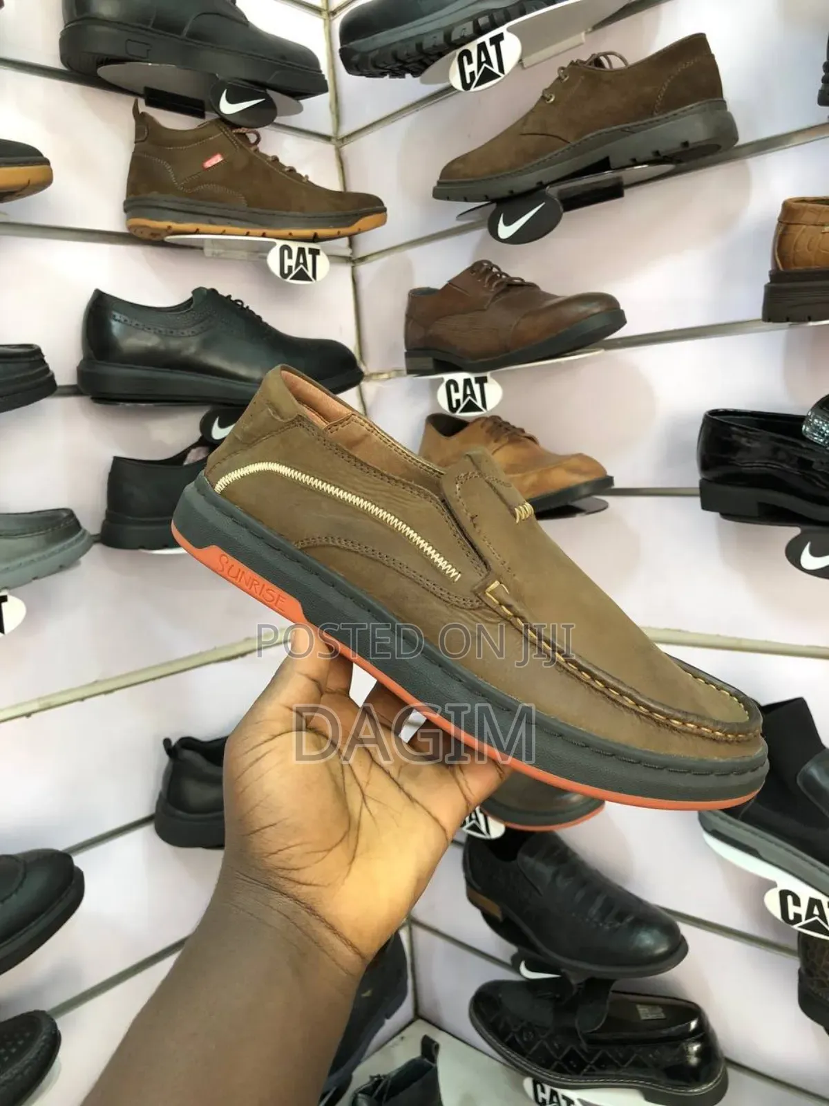 እጅግ ውብ የቆዳ ጫማዎች