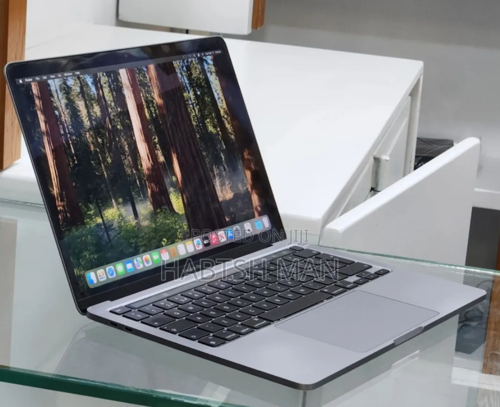 New Laptop Apple MacBook Pro M1 8GB Apple M1 SSD 256GB