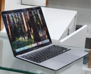 New Laptop Apple MacBook Pro M1 8GB Apple M1 SSD 256GB