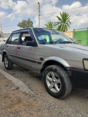 Toyota Corolla 1300 Custom DX 1983 Silver