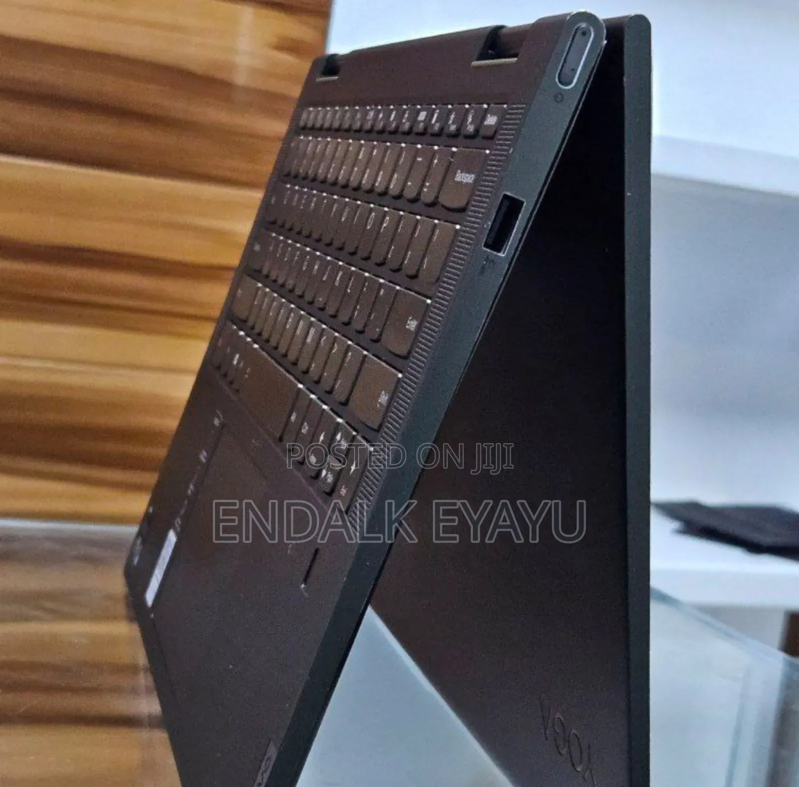 New Laptop Lenovo Yoga 7i 12GB Intel Core i5 SSD 512GB