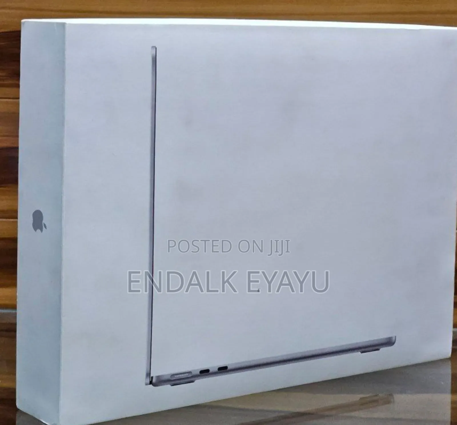 New Laptop Apple MacBook Air 2025 M4 13-inch 16GB Apple M4 SSD 1T