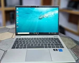 New Laptop HP EliteBook 830 G9 16GB Intel Core i5 SSD 512GB