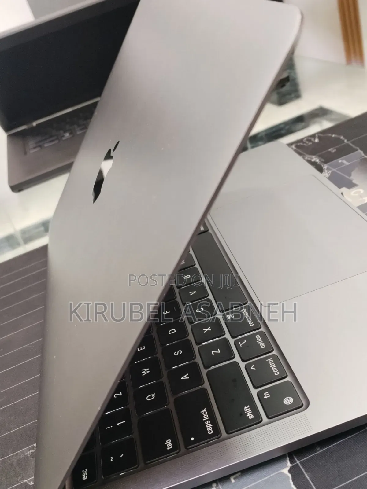 New Laptop Apple MacBook Pro M1 8GB Apple M1 Pro SSD 256GB