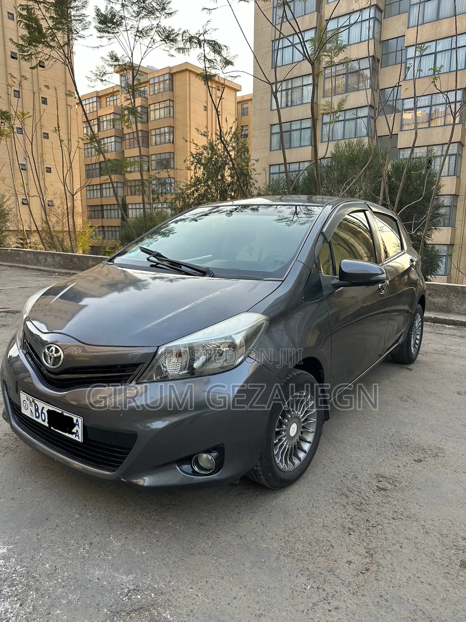 Toyota Yaris 2014 Gray