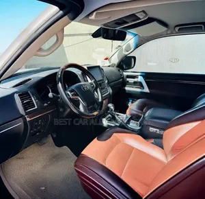 Toyota Land Cruiser 2020 White