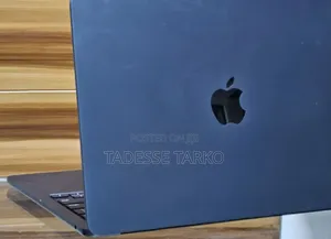 New Laptop Apple MacBook Air 2025 M4 13-inch 16GB Apple M4 SSD 256GB