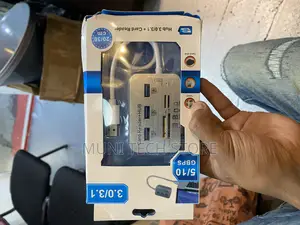 7-in-1 Usb 3.0/3.1 Card Reader and Usb Hub Combo.