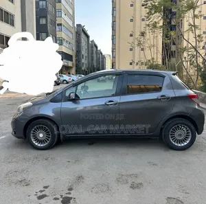 Toyota Yaris 2014 Gray