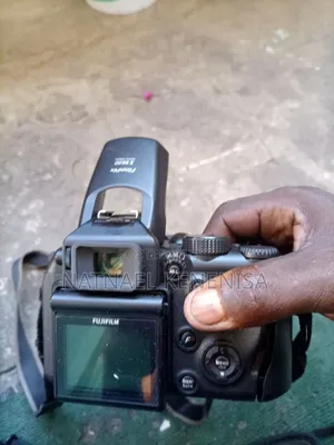 Camera-Fujifilm Finepix