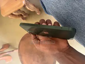 Apple iPhone 13 128 GB Green