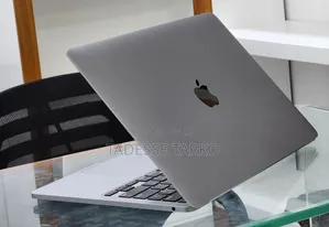 New Laptop Apple MacBook Pro 2022 M2 8GB Apple M2 SSD 256GB