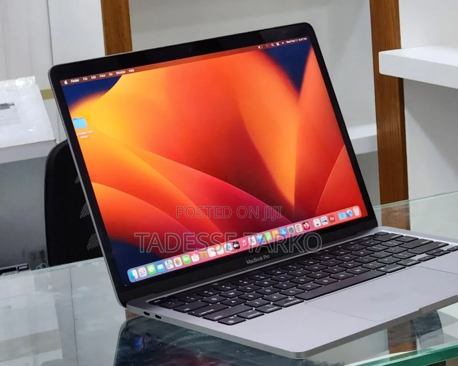 New Laptop Apple MacBook Pro 2022 M2 8GB Apple M2 SSD 256GB