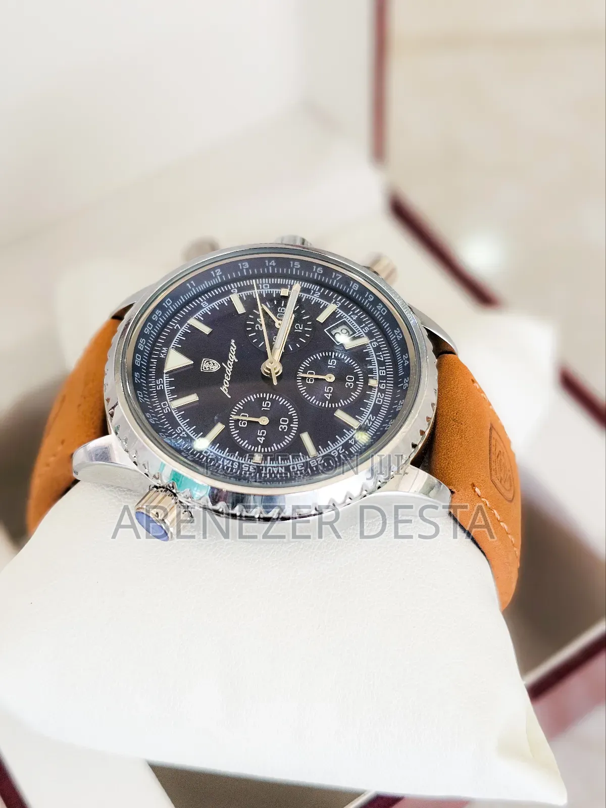 Poedagar 960 Watch Is a Pilot-Style Chronograph Featuring