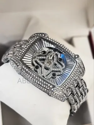 Lookworld Luxury Chain Wristwatch Featuring a Silver-Plated