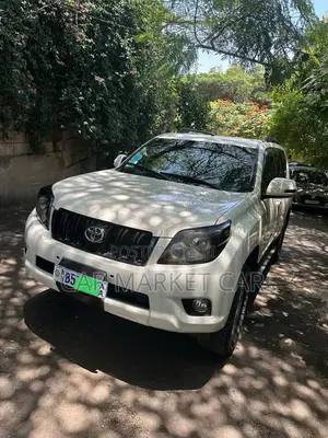 Toyota Land Cruiser Prado 3.0 TD 2011 White