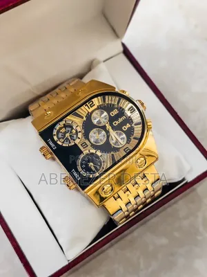 Oulm Brand Military-Style Wristwatch Featuring Three Distinct Time Zon